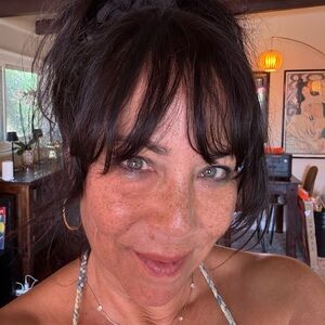 Meet your Posher, Valentina